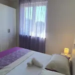 Galija 1 아파트