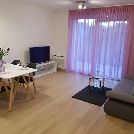 Galija 1 With Free Garage Parking And Balcony Διαμέρισμα