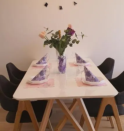 Galija 1 With Free Garage Parking And Balcony Διαμέρισμα