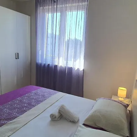 Galija 1 With Free Garage Parking And Balcony Διαμέρισμα