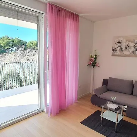 Διαμέρισμα Galija 1 With Free Garage Parking And Balcony