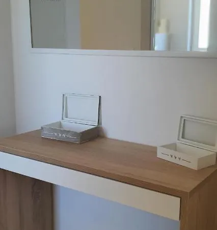 Galija 1 With Free Garage Parking And Balcony Διαμέρισμα *