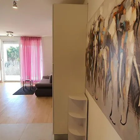 Διαμέρισμα Galija 1 With Free Garage Parking And Balcony