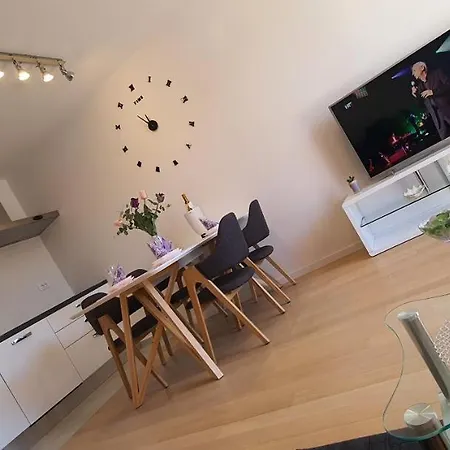 Galija 1 With Free Garage Parking And Balcony * Ζαντάρ