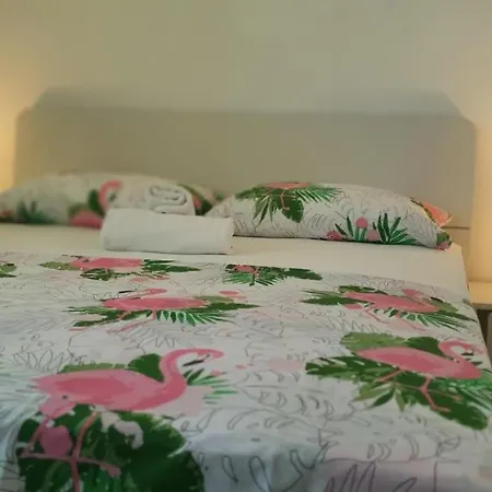 Galija 1 With Free Garage Parking And Balcony Ζαντάρ