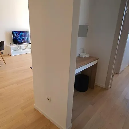 Galija 1 With Free Garage Parking And Balcony * Ζαντάρ