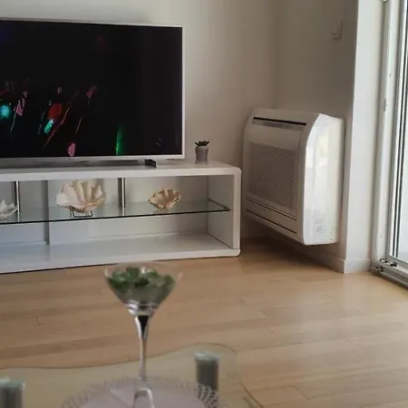 Apartment Galija 1 *