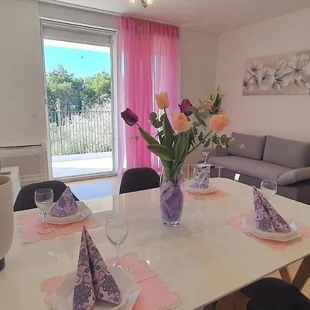 Galija 1 With Free Garage Parking And Balcony *