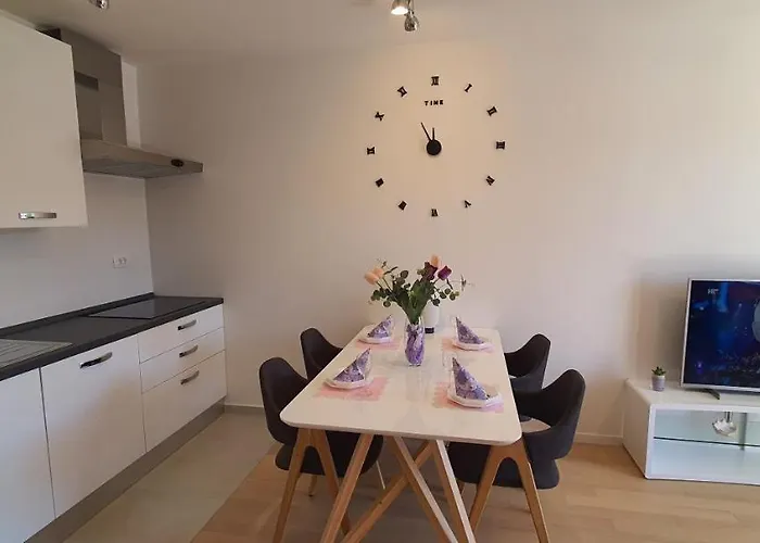 Appartement Galija 1 *